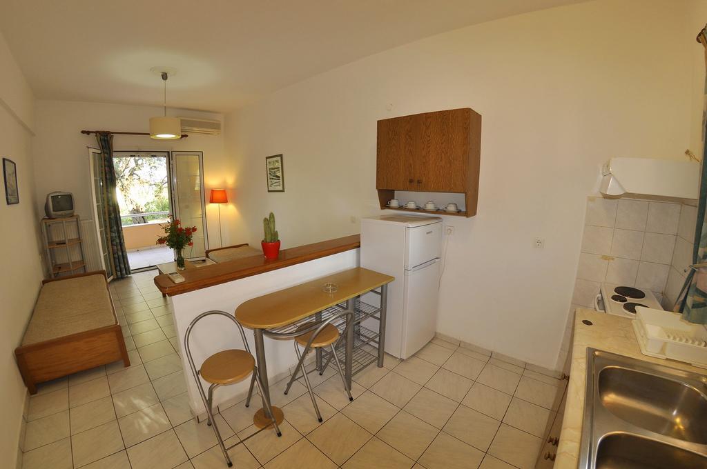 Egli Apartments コントカリ エクステリア 写真